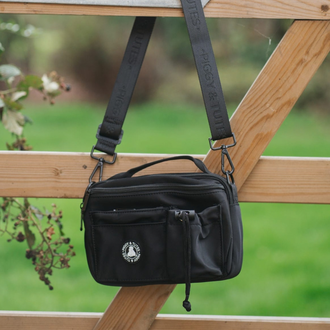 Walk+Wear Ultimate BumBag - Black - Image 4