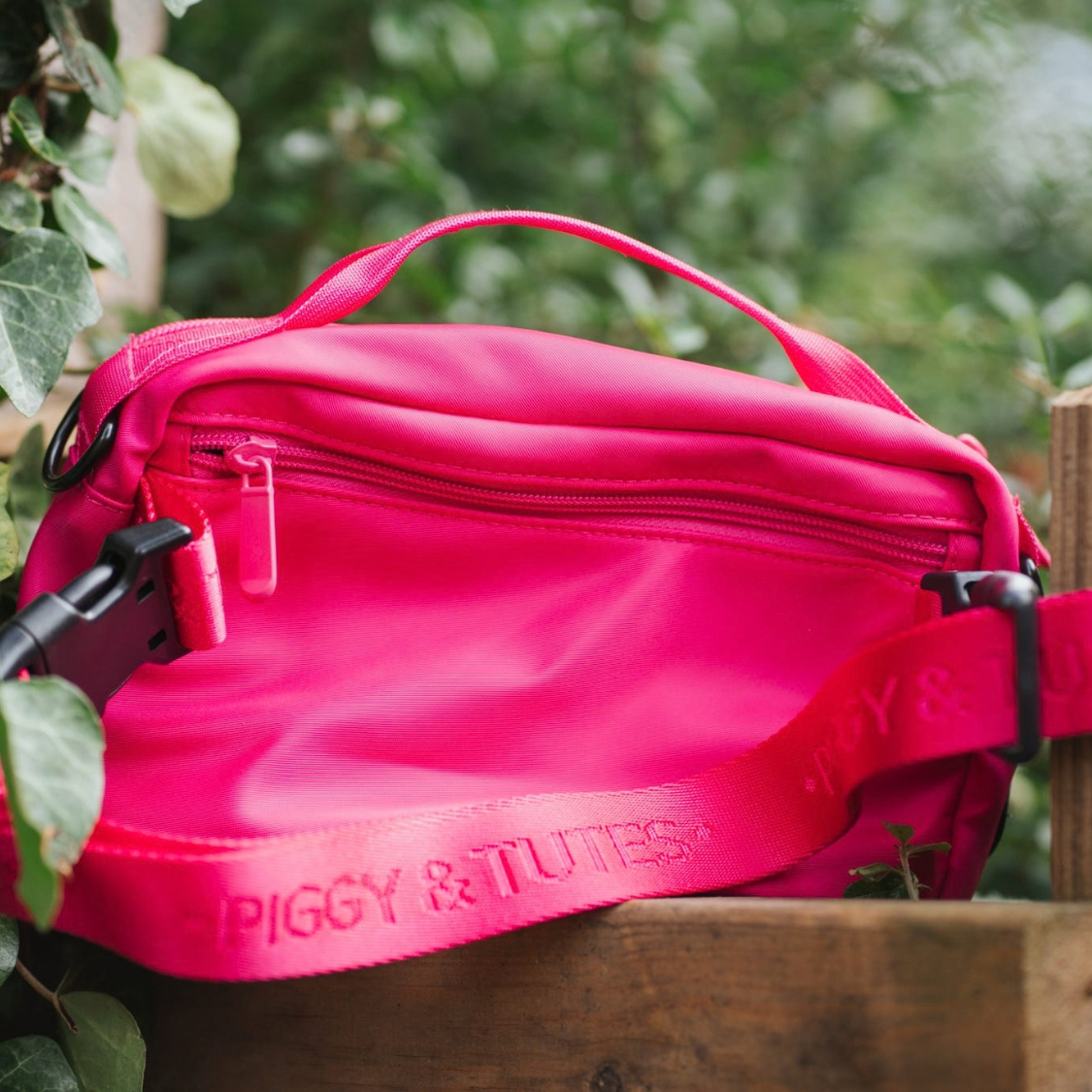 Walk+Wear Ultimate BumBag - Raspberry Pink - Image 2